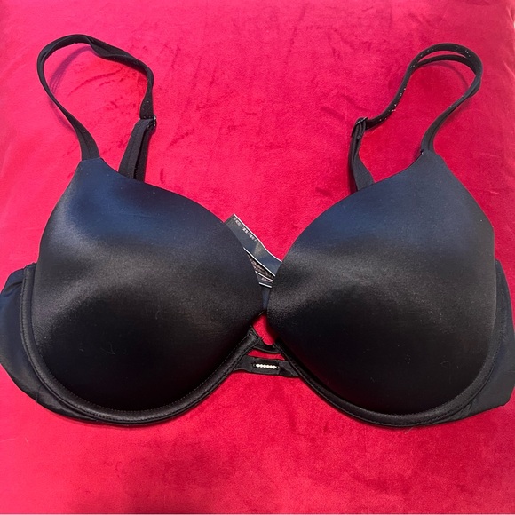 Victoria's Secret Black and White Bra Set with Jewel Detail - Picture 7 of 10